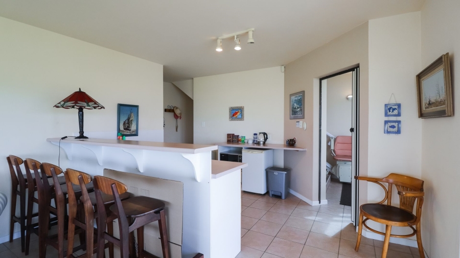 2 Bedroom Property for Sale in Stilbaai Wes Western Cape